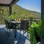 Luxury Emma With Private Pool فيلة