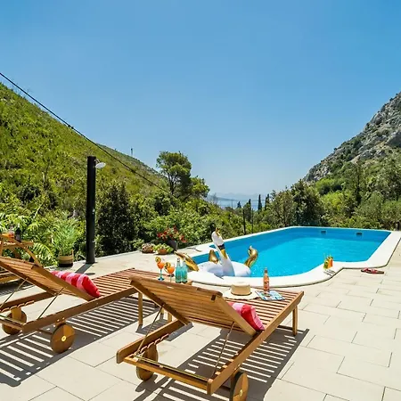 Luxury Emma With Private Pool *