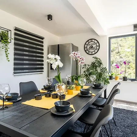 Luxury Emma With Private Pool *