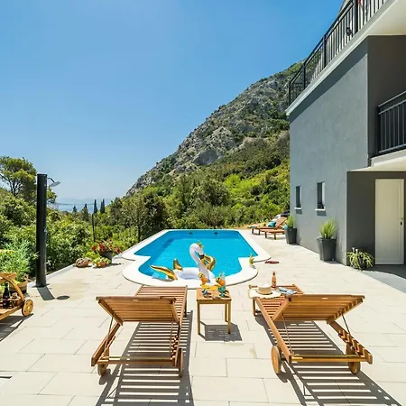 Villa Luxury Emma With Private Pool