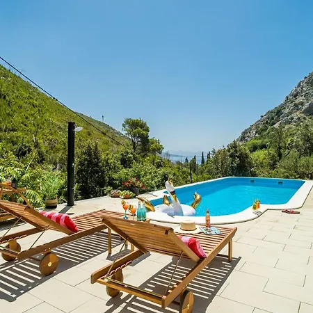 Luxury Emma With Private Pool *