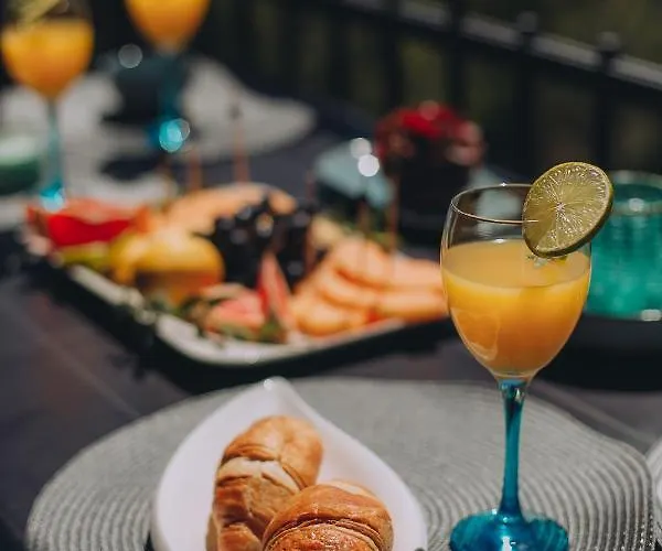 Luxury Emma With Private Pool