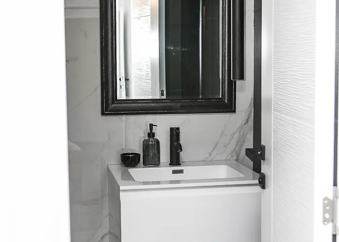 Luxury Emma With Private Pool