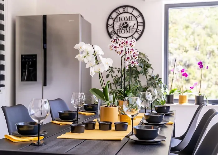 Luxury Emma With Private Pool トルステニク